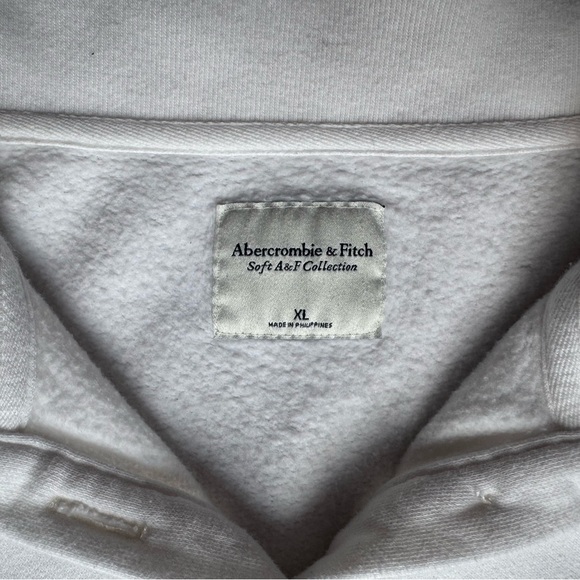 Abercrombie & Fitch Women’s White Sweat Set - XL - Picture 3 of 10